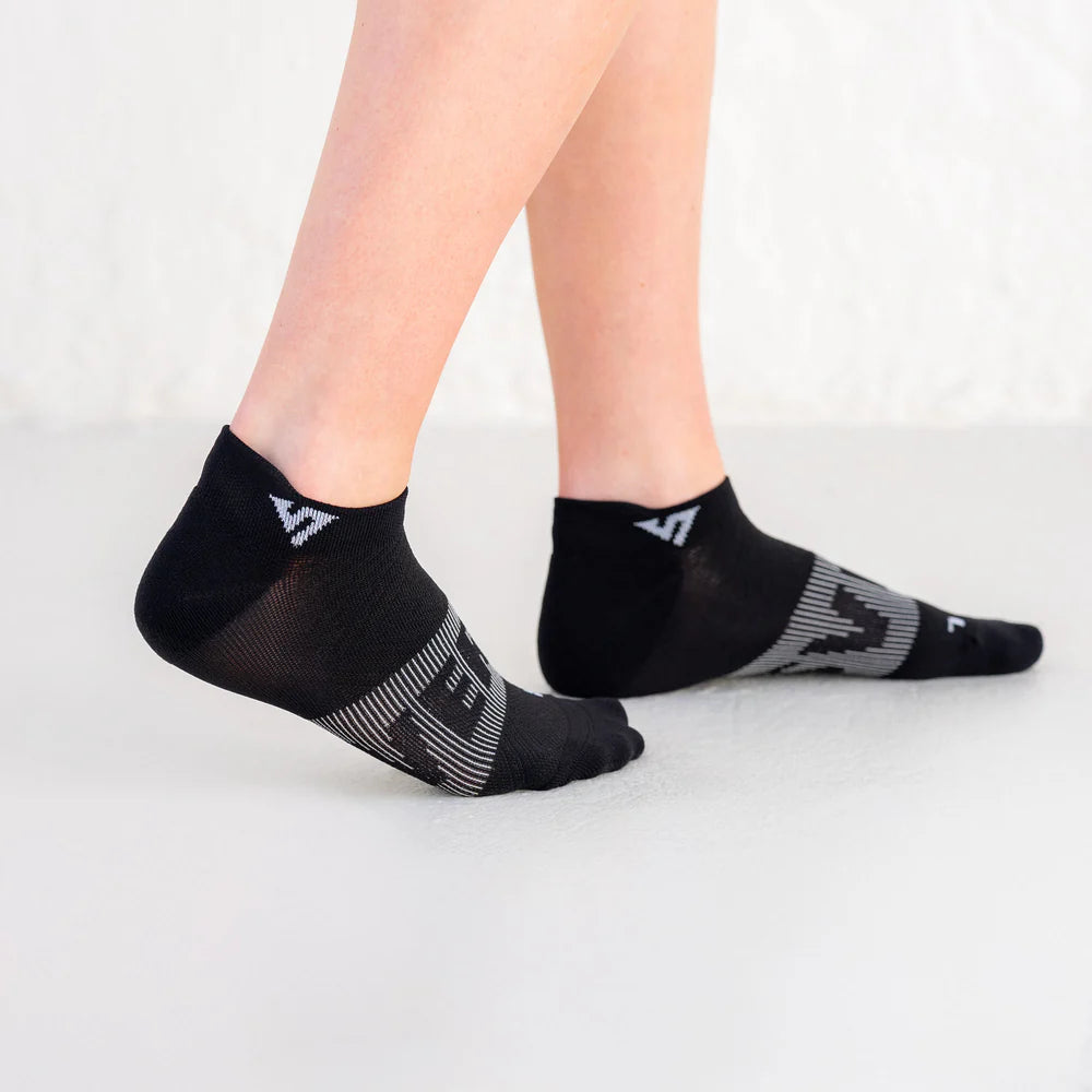 Black | Trainer Socks
